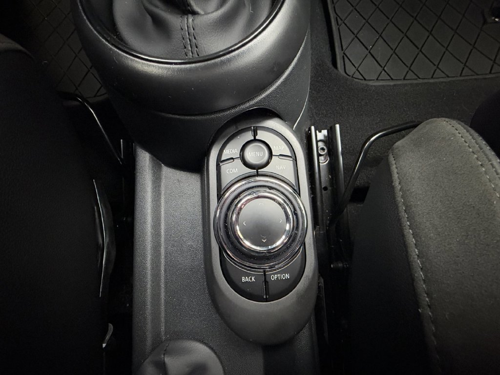 Used 2023 MINI Cooper S w/ Signature Upholstery Package FWD image 25