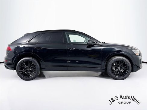 Used 2024 Audi Q8 Premium Plus w/ Premium Plus Package image 8