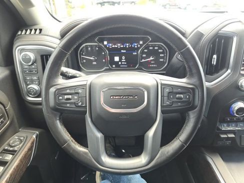 Used 2022 GMC Sierra 2500 Denali w/ Denali Ultimate Package image 16