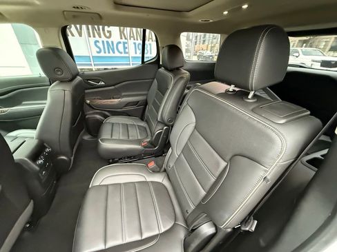 Used 2021 GMC Acadia Denali w/ Denali Ultimate Package image 32