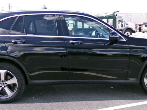 Used 2019 Mercedes-Benz GLC 300 image 6
