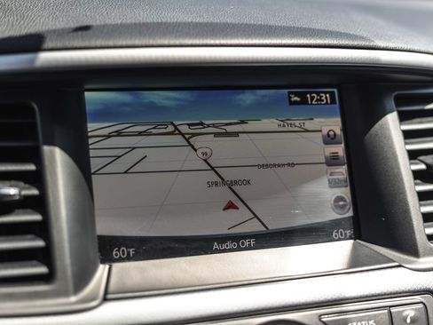 Used 2019 Nissan Pathfinder SL FWD image 9