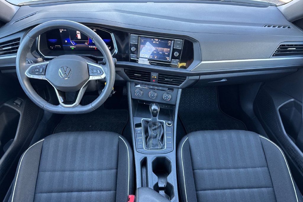 Used 2022 Volkswagen Jetta Sport FWD image 5
