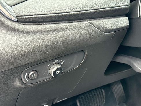 Used 2025 Buick Encore GX Preferred FWD image 25