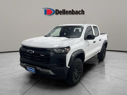 Used 2024 Chevrolet Colorado Trail Boss w/ Technology Package AWD/4WD image 1