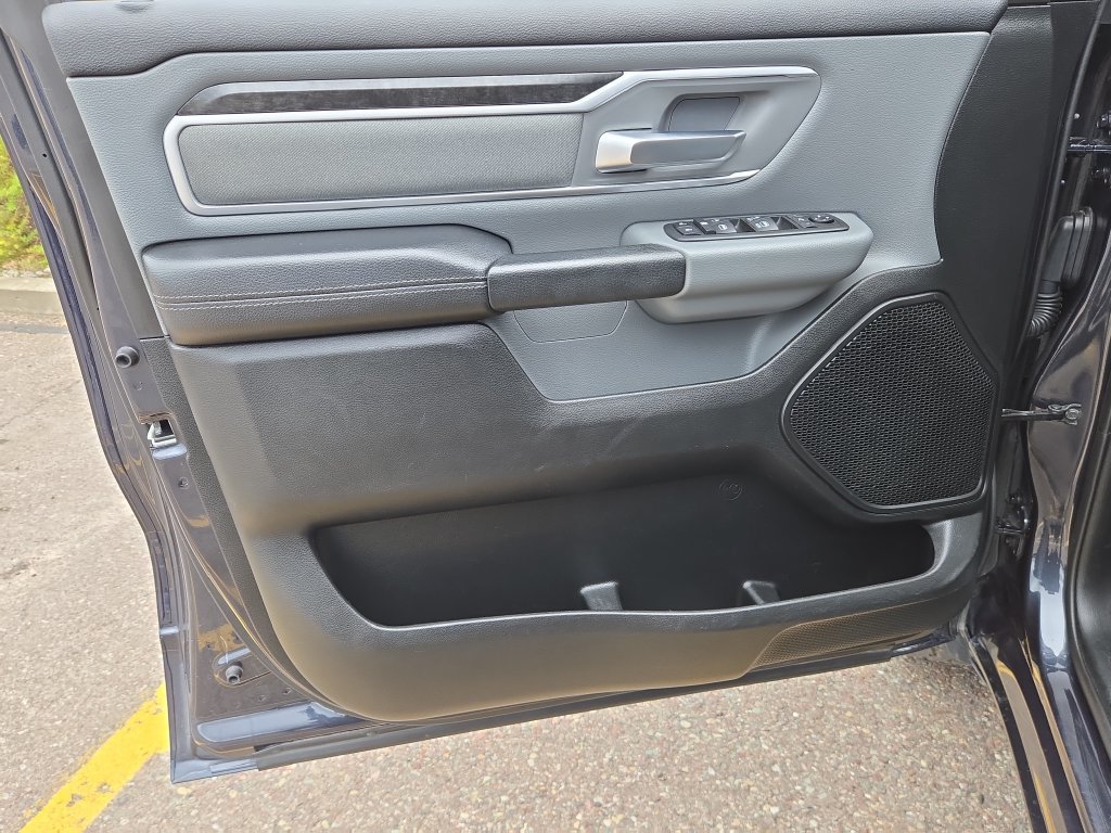 Used 2020 RAM 1500 Big Horn AWD/4WD image 12