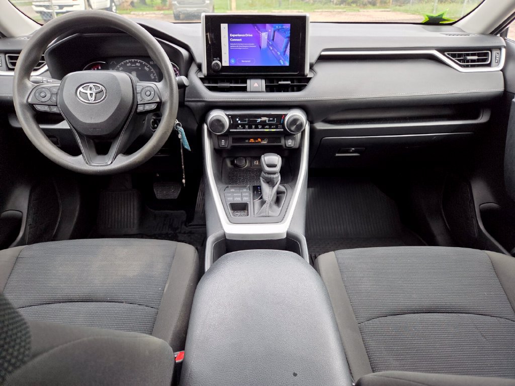 Certified 2024 Toyota RAV4 LE AWD/4WD image 5