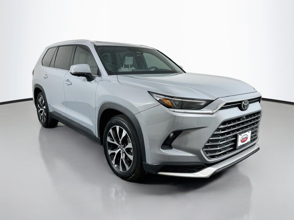 Certified 2026 Toyota Grand Highlander AWD Hybrid image 3