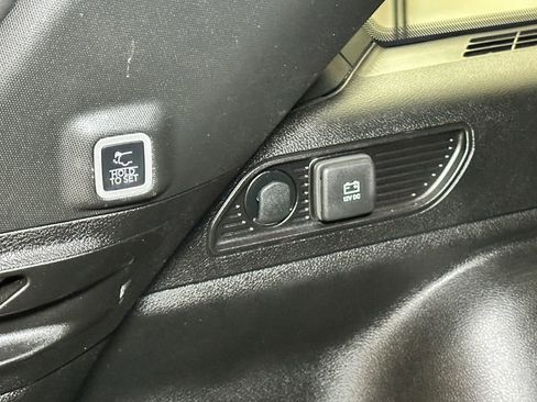 Used 2025 Jeep Grand Cherokee Altitude AWD/4WD image 19
