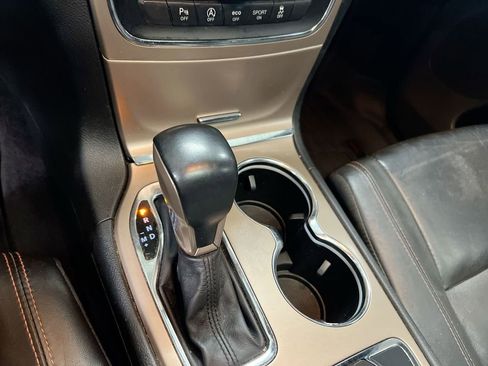 Used 2016 Jeep Grand Cherokee Limited 75th Anniversary AWD/4WD image 17