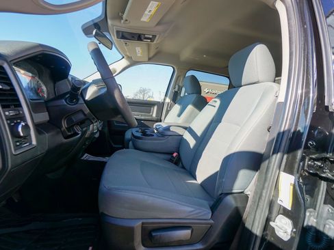 Used 2018 RAM 2500 Tradesman w/ Chrome Appearance Group image 21