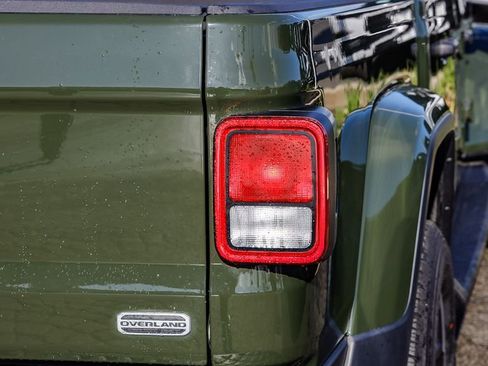 Certified 2022 Jeep Gladiator Overland w/ Trailer Tow Package image 10
