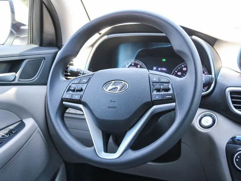 Used 2020 Hyundai Tucson Value FWD image 15