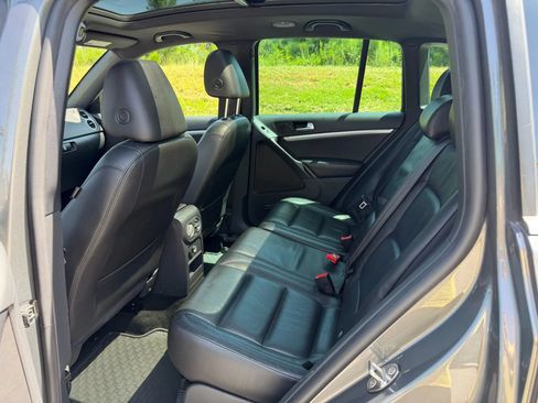 Used 2014 Volkswagen Tiguan R-Line FWD image 10