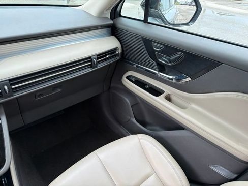 Used 2022 Lincoln Corsair FWD image 19