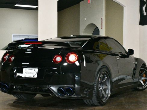 Used 2013 Nissan GT-R Black Edition AWD/4WD image 5