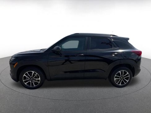 Used 2025 Chevrolet TrailBlazer LT FWD image 9