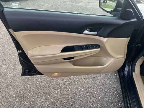 Used 2012 Honda Accord LX image 6