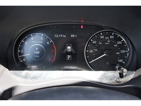 Used 2024 Nissan Kicks SV FWD image 12