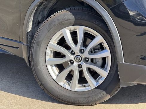 Used 2020 Nissan Rogue SV image 37