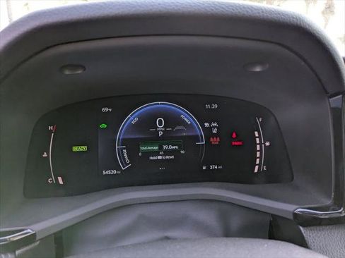 Certified 2025 Toyota Camry SE FWD image 25