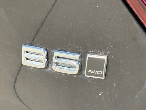 New 2026 Volvo XC40 B5 Ultra w/ Protection Package Premier image 8