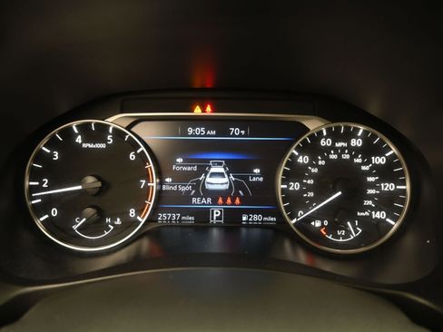 Used 2025 Nissan Altima 2.5 SV FWD image 14