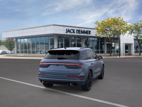 New 2026 Lincoln Corsair Premiere image 8