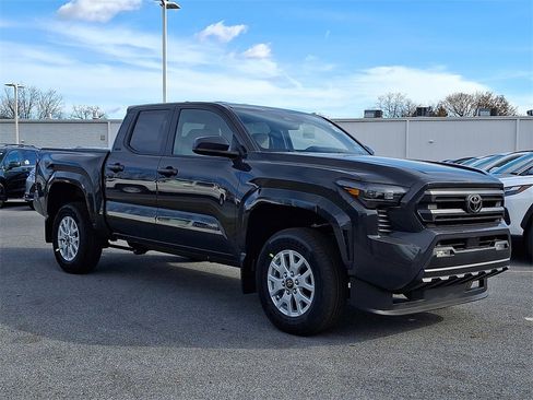 New 2025 Toyota Tacoma SR5 image 3