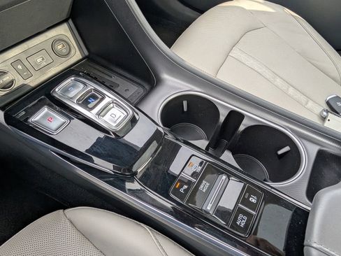 Used 2020 Hyundai Sonata Limited w/ Preferred Accessory Package image 20