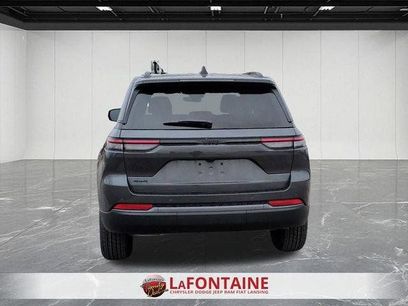 New 2026 Jeep Grand Cherokee Altitude