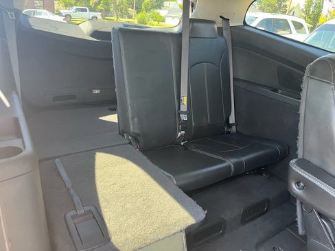 Used 2016 Chevrolet Traverse LT image 38