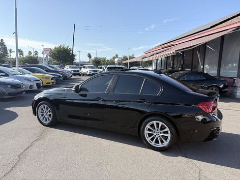 Used 2016 BMW 320i Sedan RWD image 4