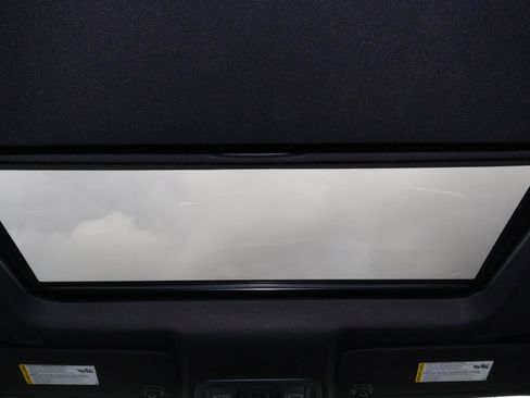 Used 2022 Chevrolet Silverado 1500 ZR2 w/ Technology Package image 14