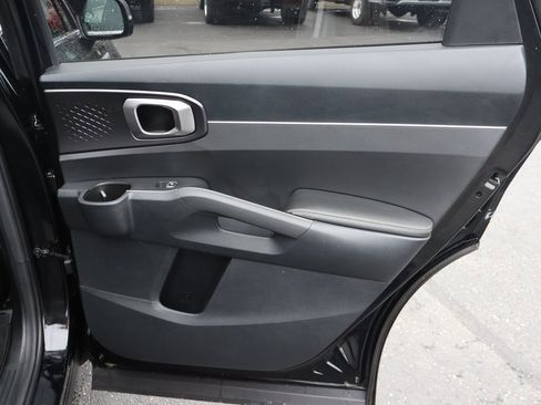 Used 2022 Kia Sorento LX image 27