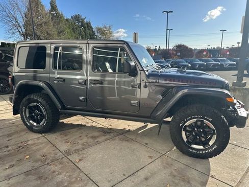 Used 2021 Jeep Wrangler Unlimited Rubicon image 2
