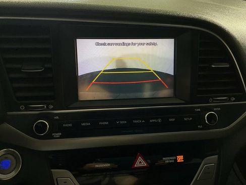 Used 2017 Hyundai Elantra Value Edition FWD image 5