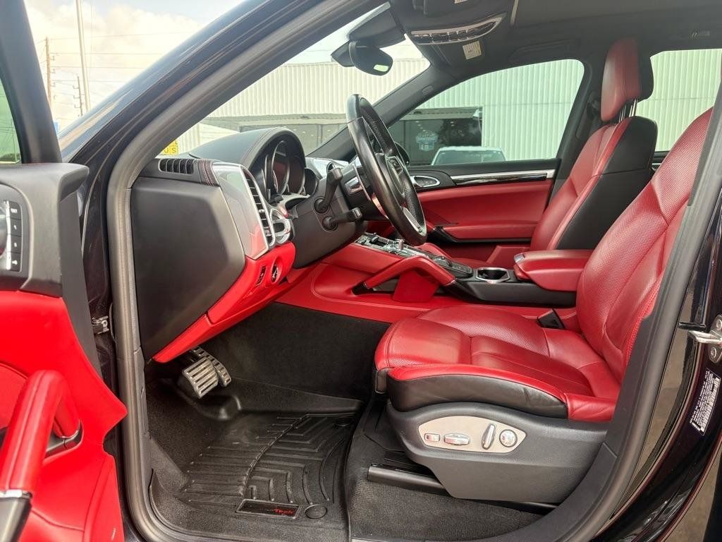 Used 2016 Porsche Cayenne S AWD/4WD image 14