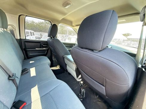 Used 2019 RAM 1500 Express image 31