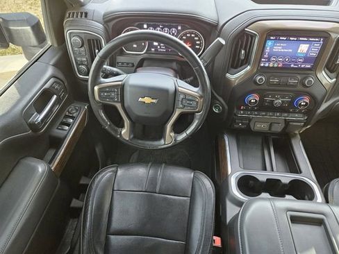 Used 2022 Chevrolet Silverado 3500 High Country image 28