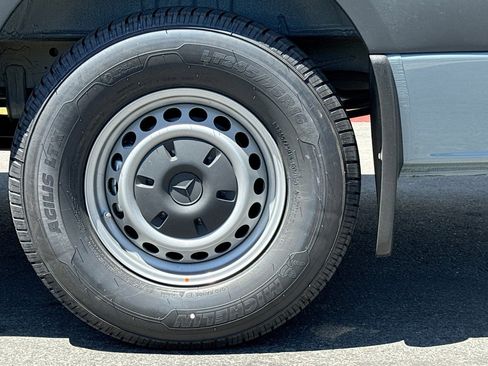 New 2025 Mercedes-Benz Sprinter 2500 image 26