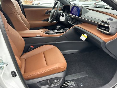 New 2026 Toyota Crown Signia image 11