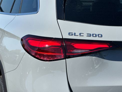 New 2026 Mercedes-Benz GLC 300 image 33