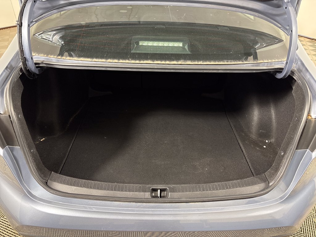 Used 2022 Toyota Corolla LE FWD image 23