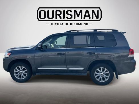 Used 2017 Toyota Land Cruiser image 7