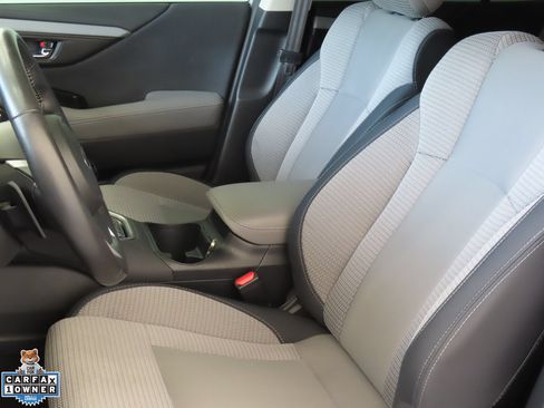 Used 2024 Subaru Outback Premium AWD/4WD image 11