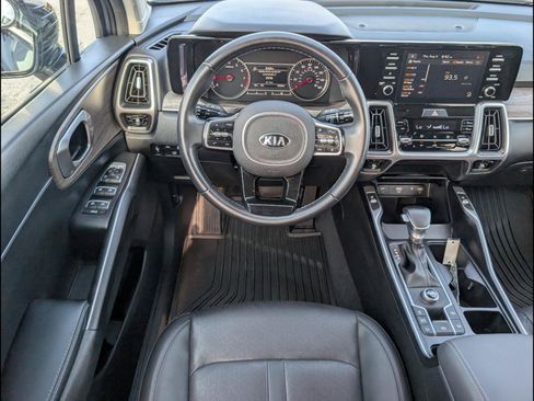 Used 2021 Kia Sorento EX FWD image 10