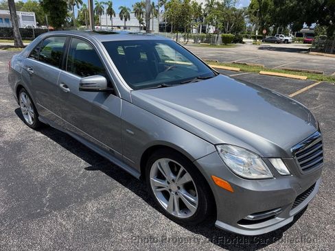 Used 2012 Mercedes-Benz E 350 Sedan image 2