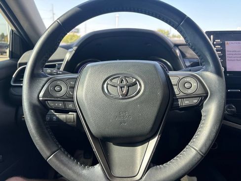 Used 2021 Toyota Camry SE w/ Convenience Package FWD image 15