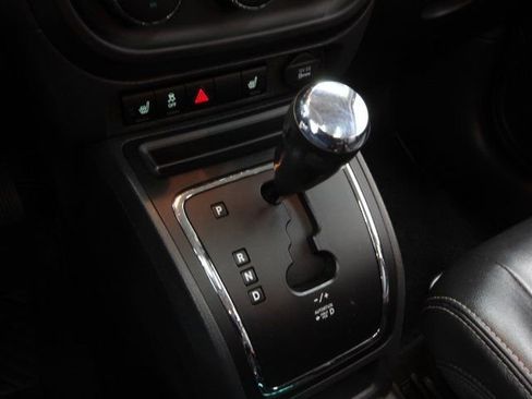 Used 2017 Jeep Patriot High Altitude image 18